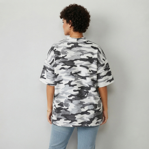 T-shirt à col haut imprimé camouflage pour femme, style streetwear oversize, épaules tombantes, coupe ample, tee-shirt de sport pour femme - Product Image 2