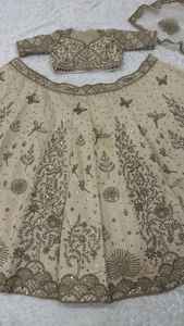 Nouvelle tenue de mariage pour femmes, Lehenga en soie slub lourde avec sequins, travail Dori et Zari, Lehenga Choli avec sequins en filet, Dupatta avec travail Dori. - Product Image 6