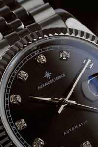 นาฬิกาอัตโนมัติรุ่น Alexander Ferros 8232S/01 หน้าปัดแซฟไฟร์ ตัวล็อคแบบพับได้พร้อมระบบความปลอดภัย ตัวเรือนสแตนเลสสตีล กันน้ำ ระบบกลไก - Product Image 5