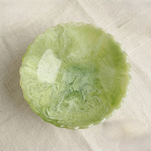 Bol décoratif en résine écologique de style glamour avec bord ondulé, fait main, pour servir les fruits, décoration d'intérieur, centre de table de mariage - Product Image 5