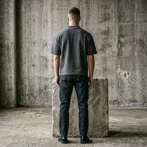 T-shirt vierge streetwear pour homme avec logo personnalisé, en coton ultra lourd 500 g/m², coupe structurée ample - Product Image 2