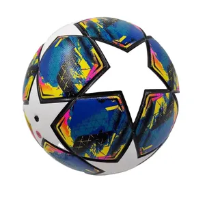 ออกแบบโลโก้ตามสั่ง ลูกฟุตบอลเย็บมือพิมพ์ลายโลโก้ตามสั่ง เป็นมิตรกับสิ่งแวดล้อม ทนทาน ขนาด 5 ผลิตในปากีสถาน - Product Image 1