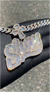 Colgante de Hip-Hop Personalizado con Letra Cursiva Pequeña y Delgada, con Moissanita VVS1, Chapado en Oro sobre Plata 925, Certificado GRA, Regalo de Cumpleaños para Mujer - Product Image 3