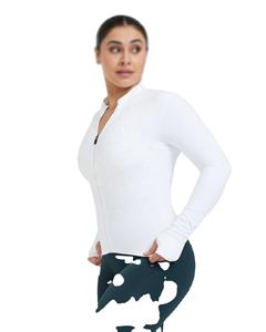 Vente en gros Vêtements de sport d'entraînement à manches longues Design confortable Veste de yoga de couleur unie avec fermeture éclair avec poche Vestes d'entraînement pour femmes - Product Image 3