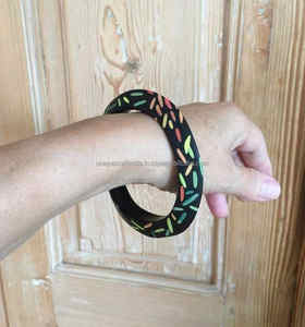 Brazaletes de resina hechos a mano | Calidad Premium, diseños elegantes con colores llamativos para declaraciones de moda únicas - Product Image 6