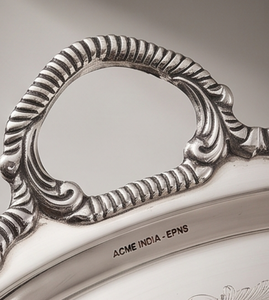 ถาดเสิร์ฟโลหะขัดเงาพรีเมียม ACME METAL พร้อมหูจับ ดีไซน์มินิมอล ผิวสัมผัสแข็งแรง ทนทาน ใช้ในบ้าน งานแต่งงาน โรงแรม - Product Image 2