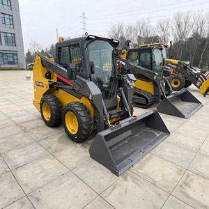 Chargeuse sur chenilles compacte tout-terrain XC7-TR08 à moteur diesel avec roulement de roue en caoutchouc pour chantier boueux, sablonneux et inégal - Product Image 2