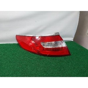 Feu arrière gauche d'occasion OEM 924033V0 pour Grandeur/Azera HG 2011-2016 - Product Image 1