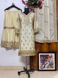 ชุดชินอนชาราร่าผ้าทอลายหรูหรา พร้อมเสื้อปักลายดีไซน์ใหม่ล่าสุด และผ้าคลุมไหล่เนื้อนุ่ม สไตล์ชาติพันธุ์ - Product Image 1