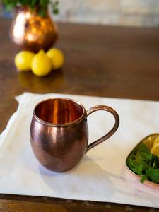 Mug à Moscow Mule individuel, design moderne, écologique, en acier martelé, poignée plaquée cuivre, 500 ml/16 oz, grande capacité personnalisable pour la maison - Product Image 5