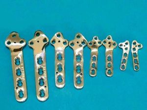 Placa de Bloqueo TPLO Premium, Implante Ortopédico de Titanio, Osteotomía de Nivelación del Plato Tibial, Implantes de Fijación Ósea para Animales Pequeños - Product Image 6