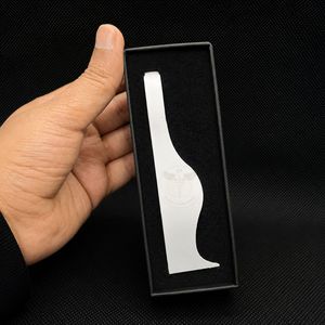 Nueva Llegada: Navaja de Barbero QORVEX INSTRUMENTS de Acero Inoxidable, Estilo Curvo Dominicano, Hoja Única Ondulada, Personalizada, 1 Año de Garantía - Product Image 4