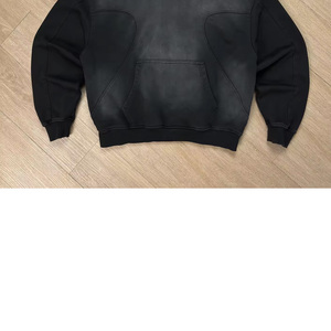 เสื้อฮู้ดดี้ทรงบ็อกซี่โอเวอร์ไซส์แบบครอป ตัดเย็บแบบแพทช์เวิร์ค สีดำฟอกย้อมสไตล์ซันเฟด ผ้าเฟรนช์เทอร์รี่ 450GSM - Product Image 2