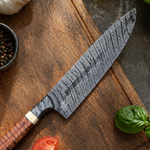 Couteau de chef artisanal personnalisé en acier Damas, manche en bois d'olivier, étui en cuir, lame de 8-9,9 pouces, design moderne ambidextre - Product Image 3