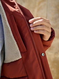 Vêtements de randonnée tendance, veste coupe-vent, impression personnalisée, streetwear léger, fournisseur d'articles de plein air - Product Image 4