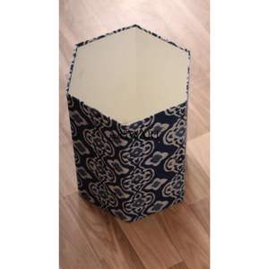 Poubelle de bureau élégante en papier de coton recyclé fait main, pliable, à ouverture supérieure, hexagonale, imprimée, pour usage intérieur/extérieur, vente en gros - Product Image 6