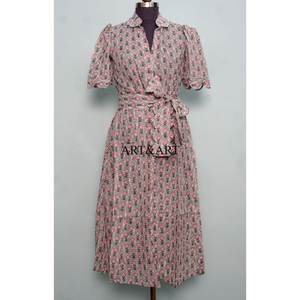 Robe élégante en coton pour femme, style bohème, faite à la main, vintage, tenue d'été florale, tenue de jour, manches courtes, mi-longue, douce, naturelle, décontractée - Product Image 1