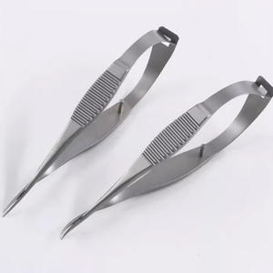 Ciseaux à iris Venus en acier inoxydable pour ophtalmologie, courbés, 8 cm, pour la suppression chirurgicale précise des points de suture en chirurgie des paupières doubles - Product Image 1