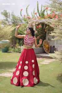 Lehenga évasé en soie romaine de qualité supérieure avec tissage Zari à grands cercles, travail de dentelle miroir, Choli prêt-à-porter, exportateur de mode féminine - Product Image 3