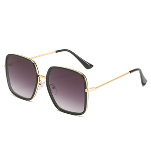 Gafas de Sol Cuadradas Grandes de Metal, Modernas y de Lujo, Lentes de PC con Protección UV400, Montura Completa Resistente y Ligera, para Uso en Exteriores, Modelo 2026 para Hombre y Mujer - Product Image 1