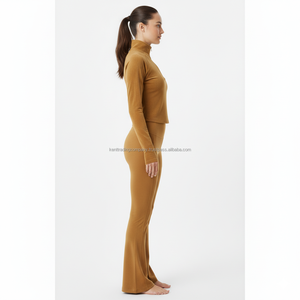 Ensemble de survêtement en velours pour femme, marque privée, avec logo personnalisé, pantalon évasé coupe bootcut et veste zippée, luxe, doux, 2 pièces, décontracté, uni - Product Image 3