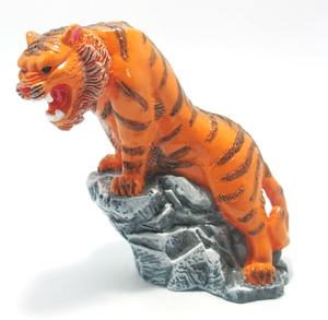 Estatuas de tigre asiático hechas a mano de Vietstyle Workshop, resina para decoración del hogar directamente de Vietnam - Product Image 5