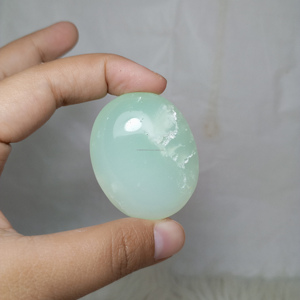 Vente en gros pierre de palmier chrysoprase naturelle d'Indonésie de haute qualité pierres précieuses artisanat cristal de guérison taille 45x35x15mm - Product Image 5