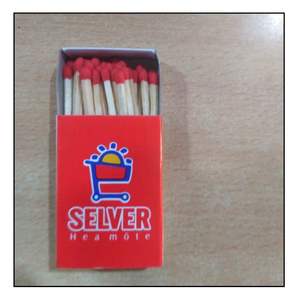 Allumettes de poche écologiques modernes et vintage, tête rouge, 40 bâtonnets, logo personnalisé imprimé, emballage en carton duplex blanc - Product Image 2