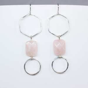 Pendientes Largos de Plata de Ley con Cuarzo Rosa, Diseño Geométrico Minimalista, Joyería Colgante, Impermeables e Hipoalergénicos - Product Image 1