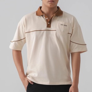 Polo en coton beige pour homme, manches courtes, avec poche poitrine et bordure marron, style décontracté - Product Image 4