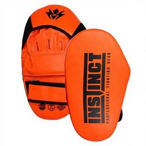 Pads de frappe incurvés en cuir synthétique personnalisés pour l'entraînement de MMA, Muay Thai, Kickboxing et Arts Martiaux - Product Image 1