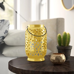 Lanterne ronde en métal jaune avec motif découpé pour la décoration de la maison, légère, pour une utilisation intérieure et extérieure - Product Image 3