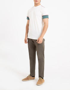 Camiseta de manga corta para hombre, diseño personalizado con sublimación a rayas, precio bajo, ideal para la venta de verano. - Product Image 2