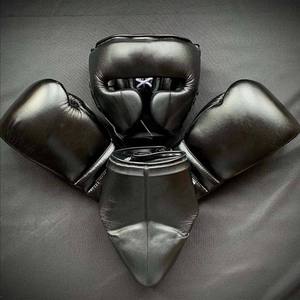 Ensemble de gants de boxe professionnels personnalisés de haute qualité, en cuir respirant et durable, pour l'entraînement et le sparring en salle de sport - Product Image 6