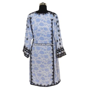 Vestido BDR070 para mujer, ropa de fiesta de boda, nueva moda afgana balochi, vestido cultural de alta demanda con bordados a mano y detalles antiguos afganos. - Product Image 5