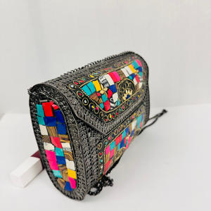 Sac à main à bandoulière en mosaïque fait à la main, style sculpture moderne, perles colorées polies, plaqué or métallique - Product Image 5