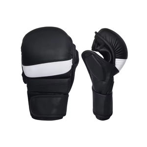 Gants de combat MMA à demi-doigts avec logo personnalisé, pour grappling, kickboxing, entraînement et sparring, fabriqués au Pakistan - Product Image 3