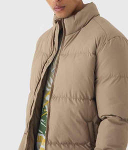 เสื้อแจ็คเก็ตผู้ชายขายส่ง เสื้อโค้ทบับเบิ้ลลำลอง เสื้อแจ็คเก็ตบุหนา แขนยาว มีซิปและกระเป๋า เสื้อกันหนาวคออุ่น บริการ OEM - Product Image 2