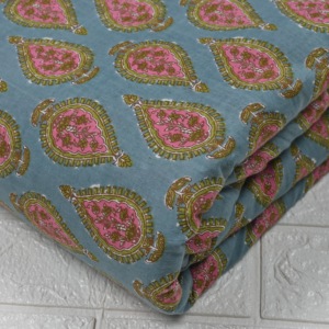 Tela de Algodón Kalamkari Orgánica y Ecológica con Estampado Floral Azul Cielo y Rosa de Jaipur, Textil Étnico Hecho a Mano para Ropa de Mujer - Product Image 4