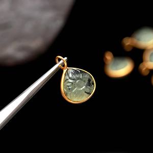 Pendentif en prehnite naturelle en forme de fleur, charme en argent sterling 925, pierre précieuse sculptée à la main, pendentif en forme de cœur pour la fabrication de bijoux, vente en gros, 12 mm - Product Image 2