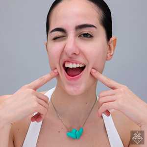 Pendientes de botón de moda en forma de corazón pequeño de Romance sutil de PRAO - Product Image 4