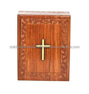 Urnes de crémation en bois de conception de croix en laiton pour adultes urnes funéraires urnes funéraires taille personnalisée fournitures funéraires - Product Image 1