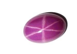 Rubis étoilé ovale 8x12 mm 4 carats, cabochon poli créé en laboratoire avec effet étoile à 6 branches pour la fabrication de bijoux - Product Image 2