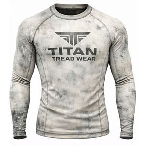 Camiseta Rashguard Cómoda y Ecológica para Hombre y Mujer - Protección UV, Transpirable, Antibacteriana, Ropa Deportiva TITAN TREAD WEAR - Product Image 1