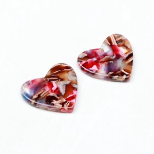 Boucles d'oreilles élégantes en résine avec motif floral, couleur et taille personnalisables, tendance pour mariage/fiançailles - Product Image 1