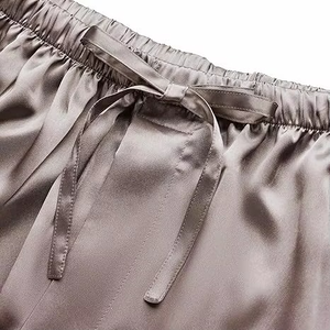 Pantalones Cortos de Satén Brillante para Hombre, Hechos a Medida, de Alta Calidad, Color Gris Metálico, Ropa de Salón Elegante, Hechos en Pakistán, Venta al Por Mayor OEM - Product Image 4