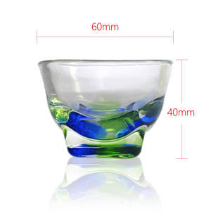 Petite tasse en verre borosilicate colorée résistante à la chaleur pour le vin, le thé, le café - Product Image 3