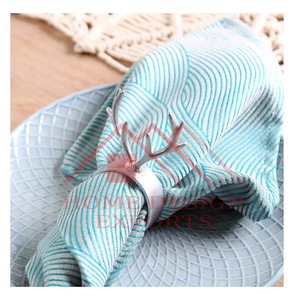 Anillo de servilleta único Anillo de servilleta de lujo para el hogar Hoteles y restaurantes Mesa Decoración DE BODA Anillo de servilleta de asta de aluminio decorativo - Product Image 6