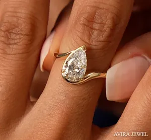 Anillo de Compromiso con Diamante Cultivado en Laboratorio de Primera Calidad, Corte Pera, 1 CT, EF VVS VS, Oro Sólido de 10k/14k/18k, Joyería Nupcial para Mujer - Product Image 1