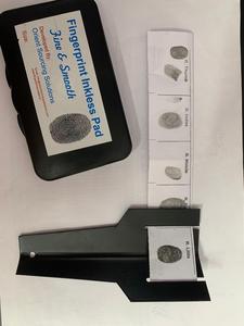 Redresseur de doigts avec cuillère à empreintes digitales pour utilisation sur cadavre, outil en métal noir - Product Image 3